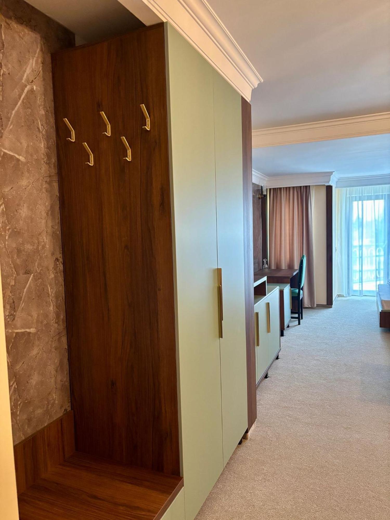 Hotel President アラド エクステリア 写真